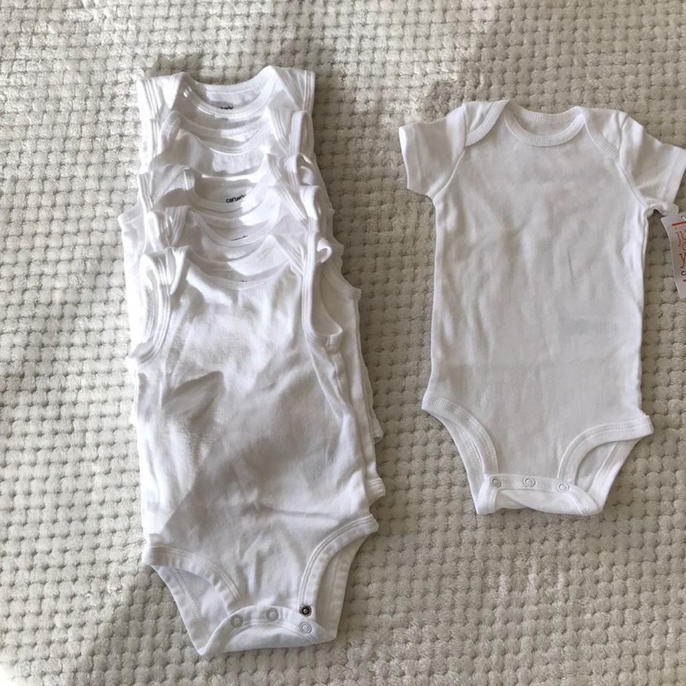 Carter’s baby bodysuits unisex